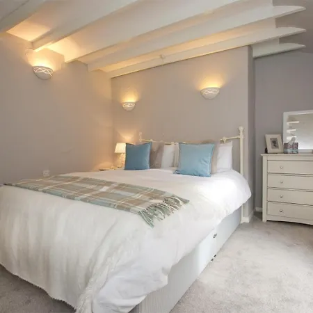 2 Bed In Oc-g0128 *